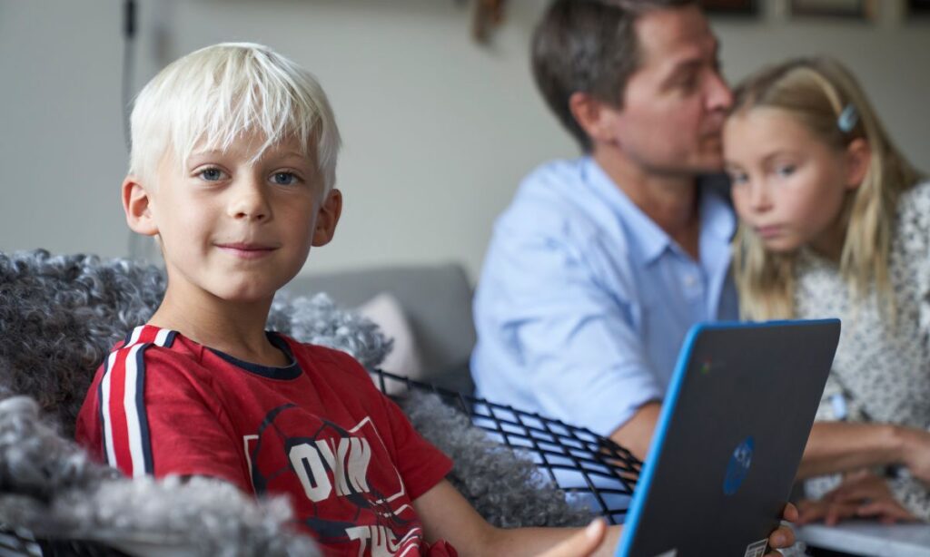 Nelja viidesta vanhemmasta on tyytyvainen digitaaliseen viestintaan koulun ja kodin välilla
